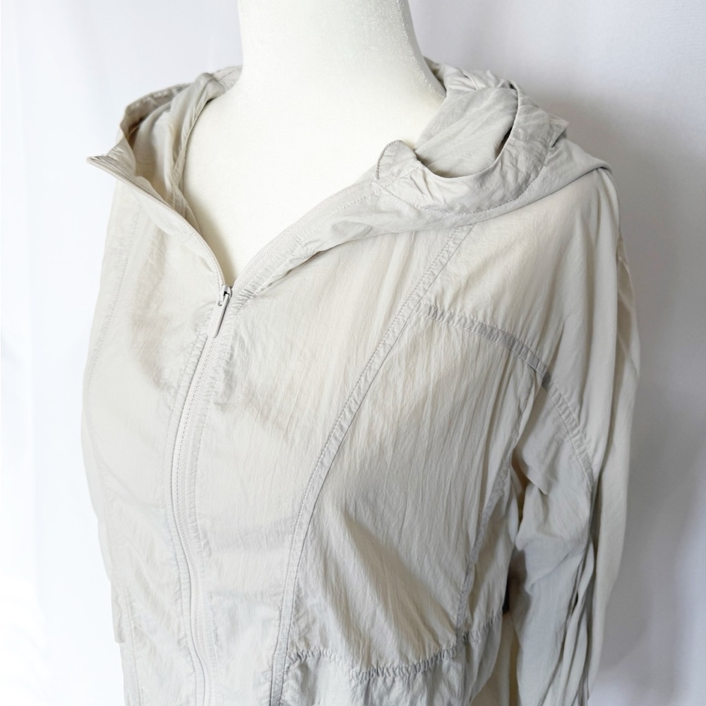 Lululemon Hood Lite Jacket 6 - Picture 5 of 8